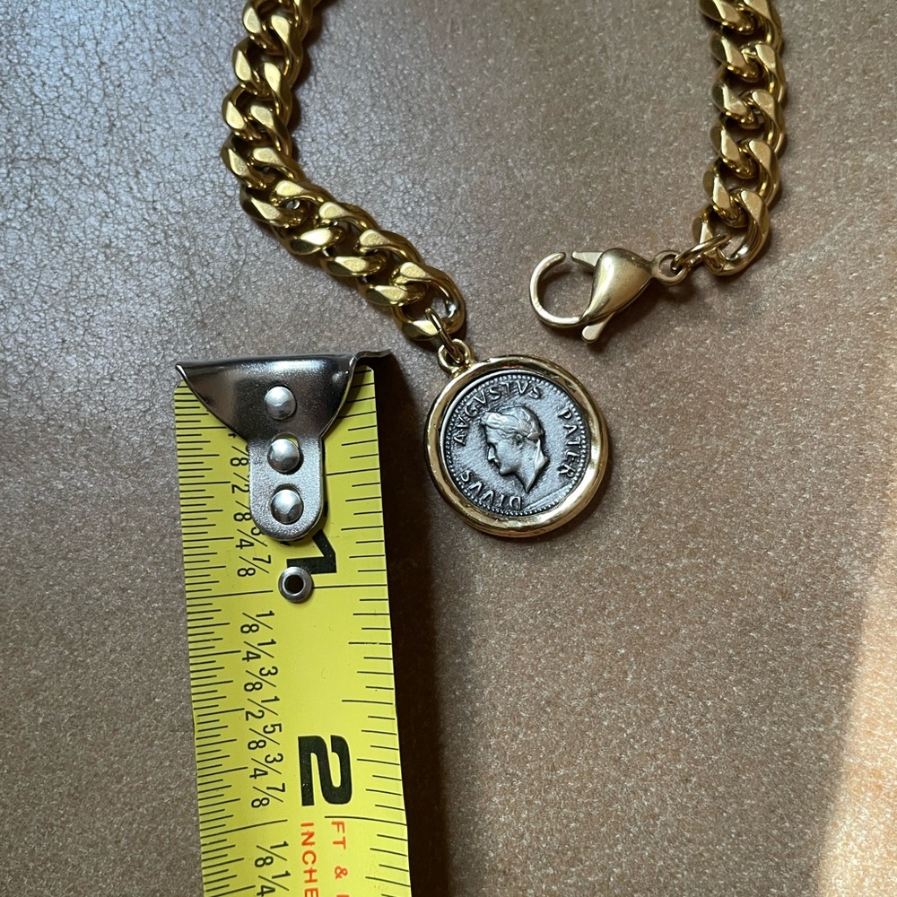 Gold plated curb chain coin Roman Augustus gold silver plated charm bracelet - Picture 5 of 6